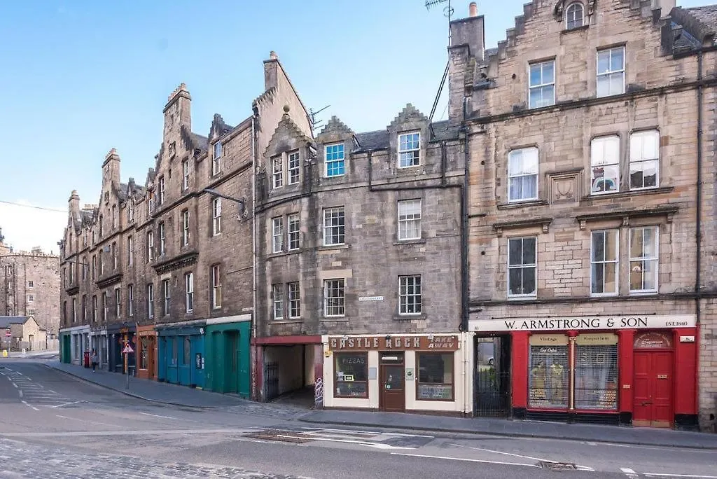 Boutique Castle View 3 Bedroom Apartment Edinburgh 0*,  United Kingdom