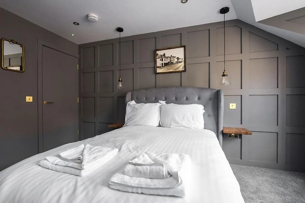 Boutique Castle View 3 Bedroom Apartment Edinburgh 0*,  United Kingdom