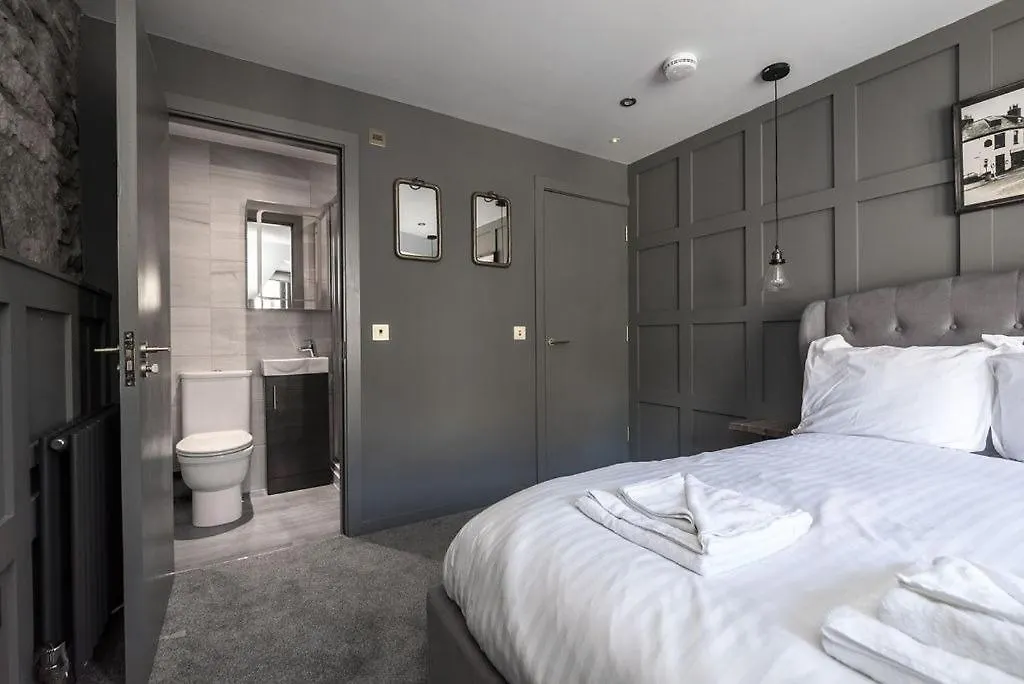 Boutique Castle View 3 Bedroom Apartment Edinburgh 0*,